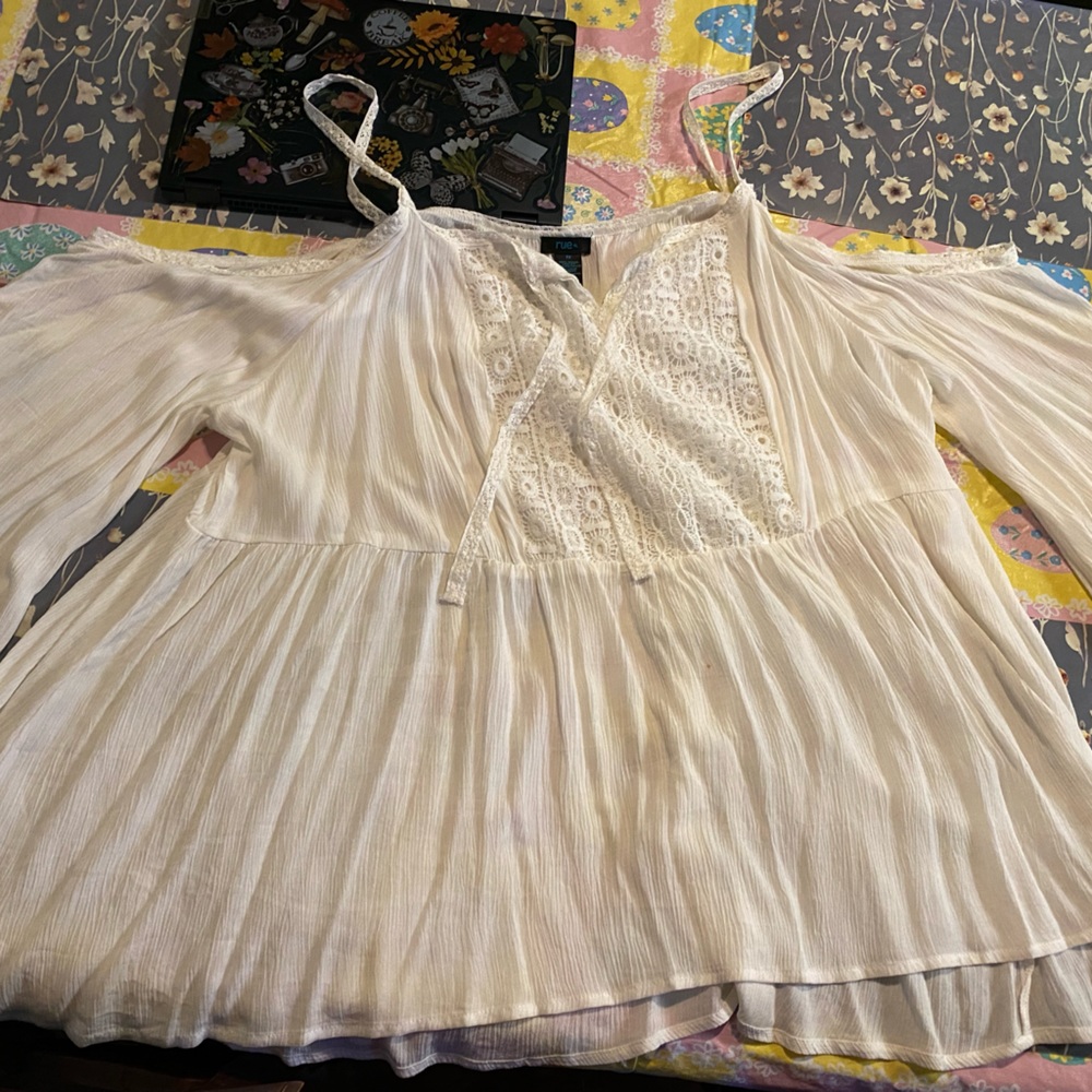 White cold shoulder blouse